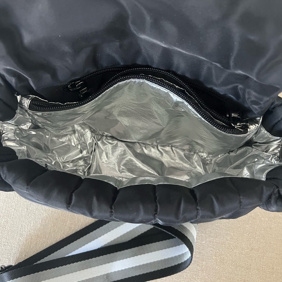 THINK ROLYN Bar Bag black quilted nylon multi strap crossbody - Picture 3 of 7